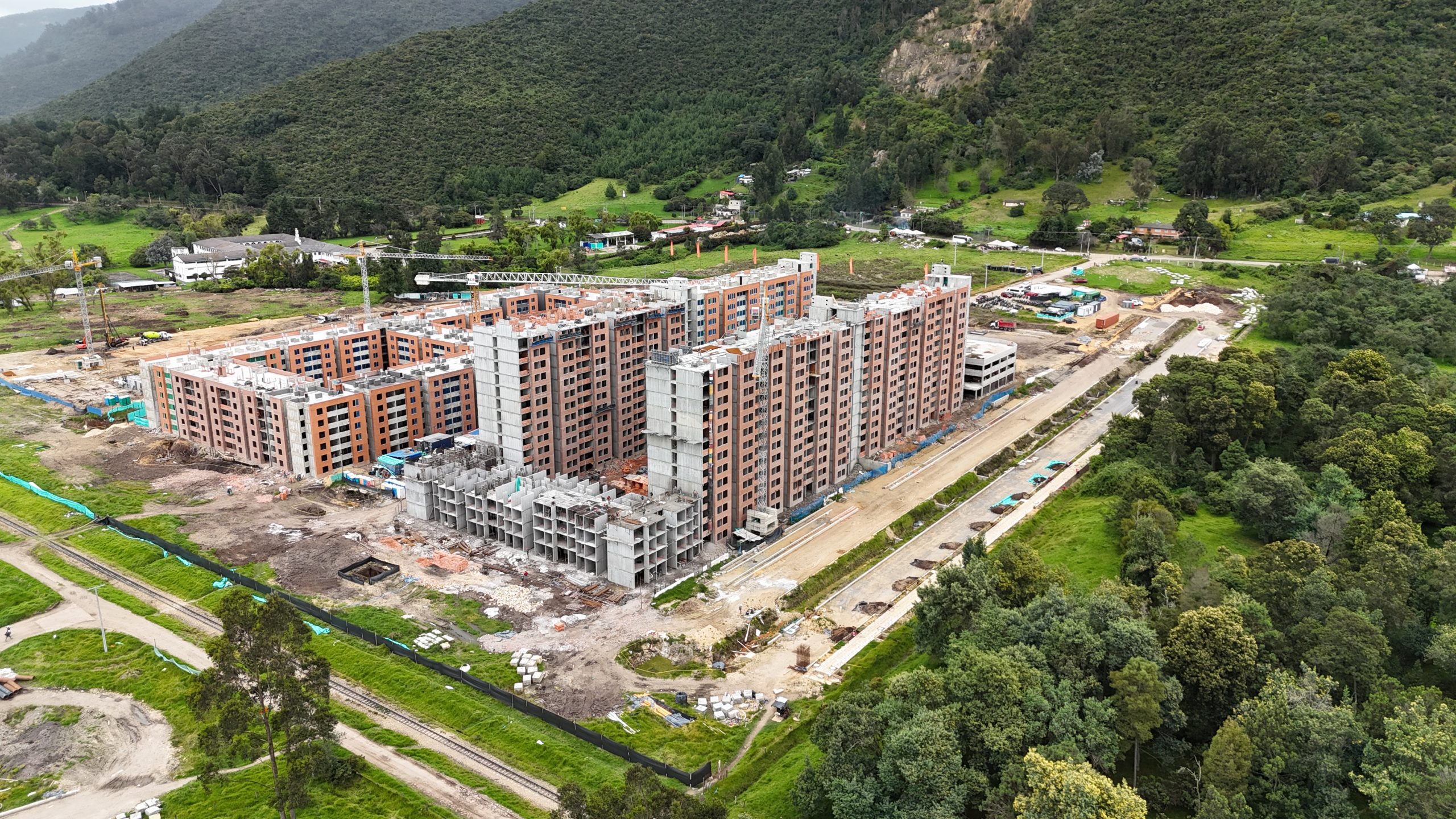 Cantoval, Lagos de Torca